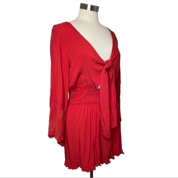 AMERICAN EAGLE Red Bell Sleeve Tie Front Romper size M - Picture 6 of 10